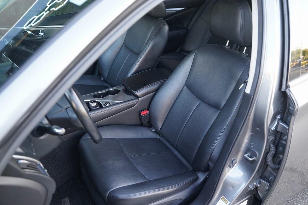 2015 INFINITI Q50