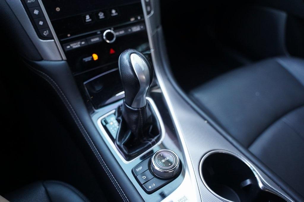 2015 INFINITI Q50
