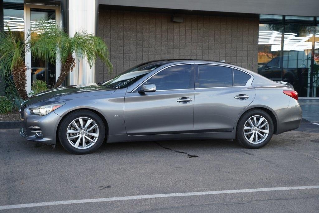 2015 INFINITI Q50