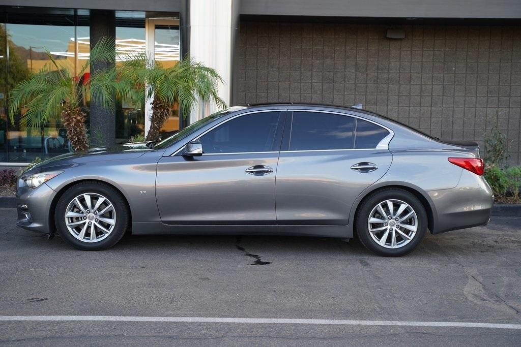 2015 INFINITI Q50
