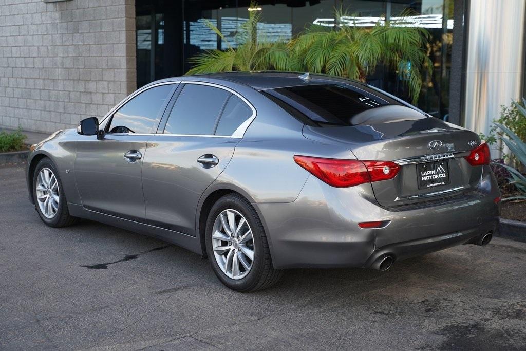 2015 INFINITI Q50