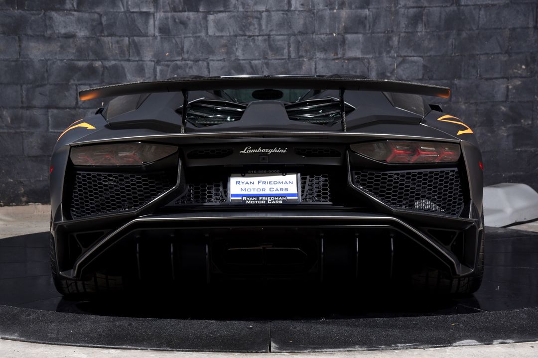 2017 Lamborghini Aventador