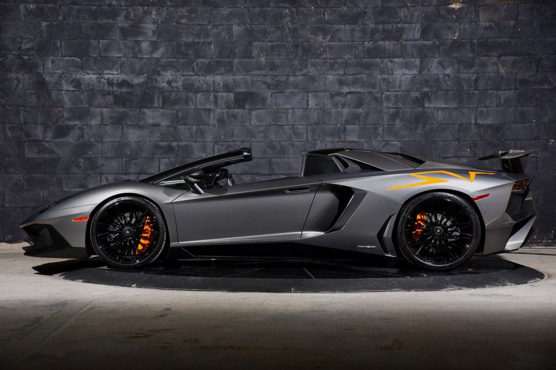 2017 Lamborghini Aventador