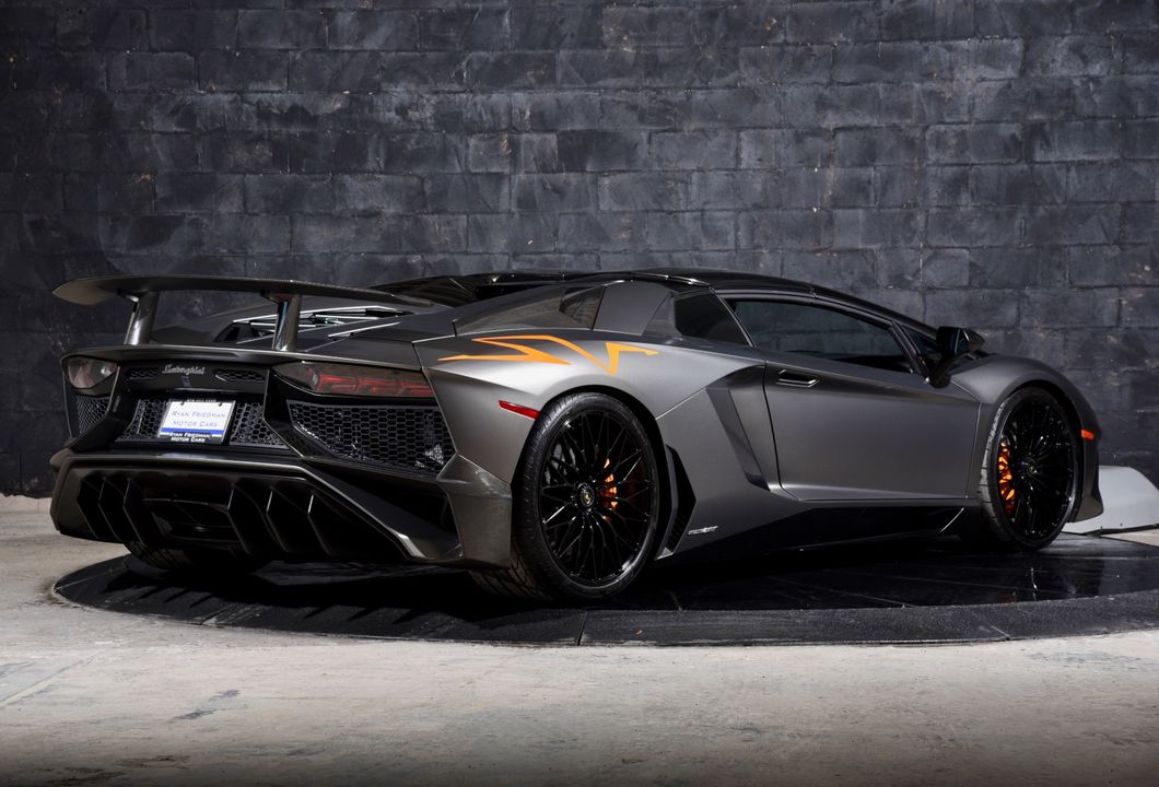 2017 Lamborghini Aventador