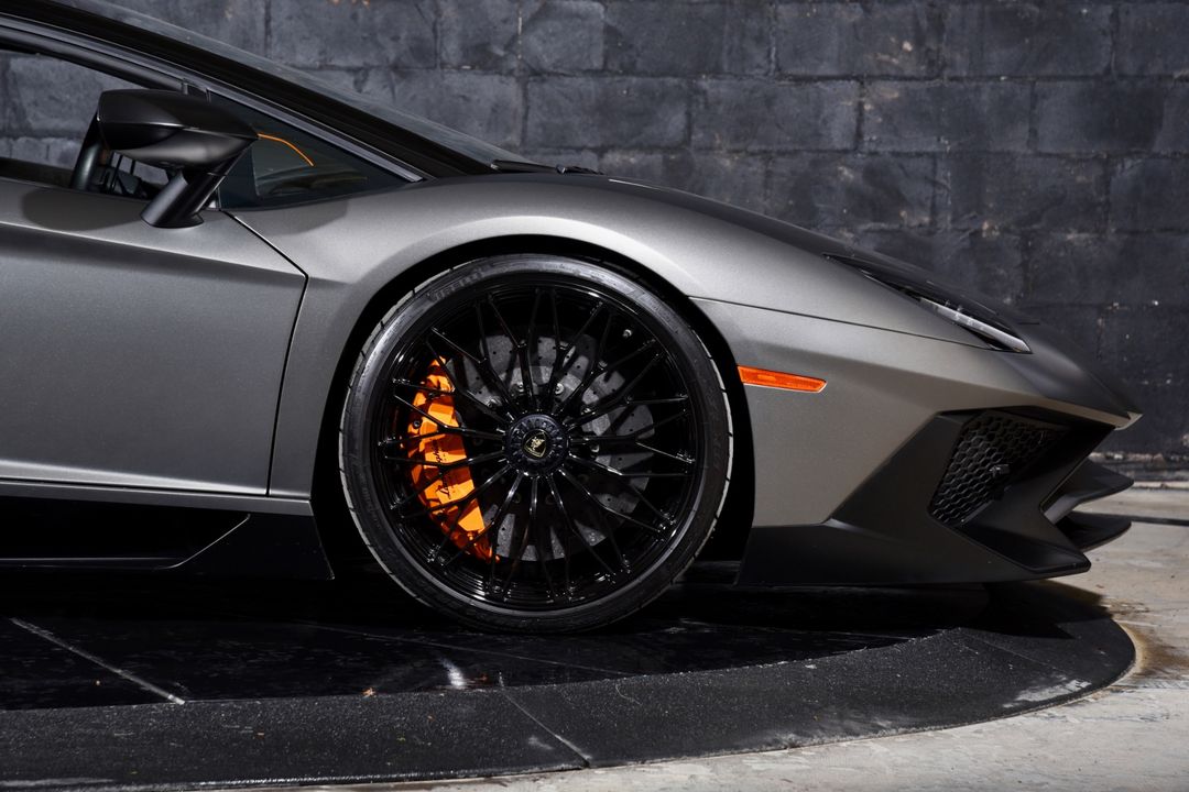 2017 Lamborghini Aventador