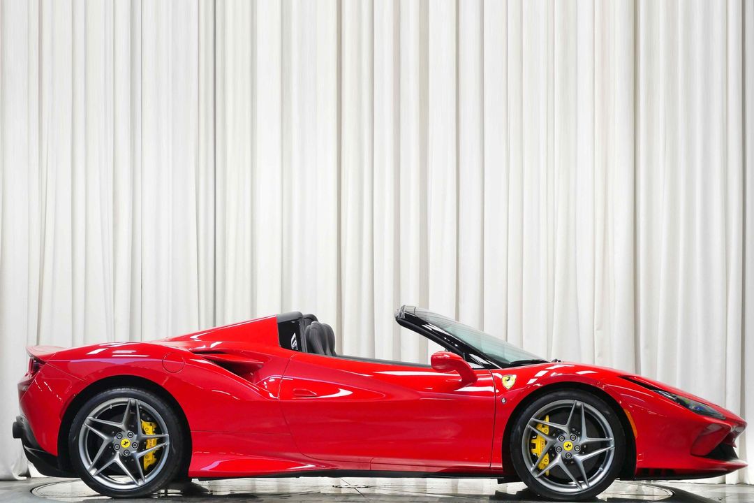 2022 Ferrari F8