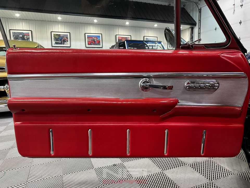 1962 Ford Thunderbird