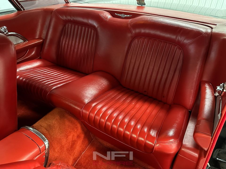 1962 Ford Thunderbird