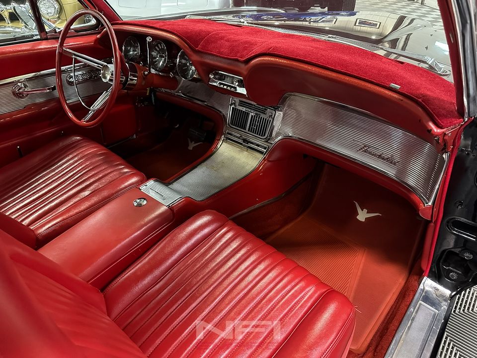 1962 Ford Thunderbird