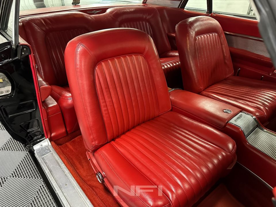 1962 Ford Thunderbird