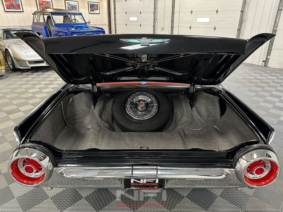 1962 Ford Thunderbird