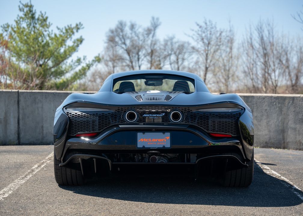 2025 McLaren Artura