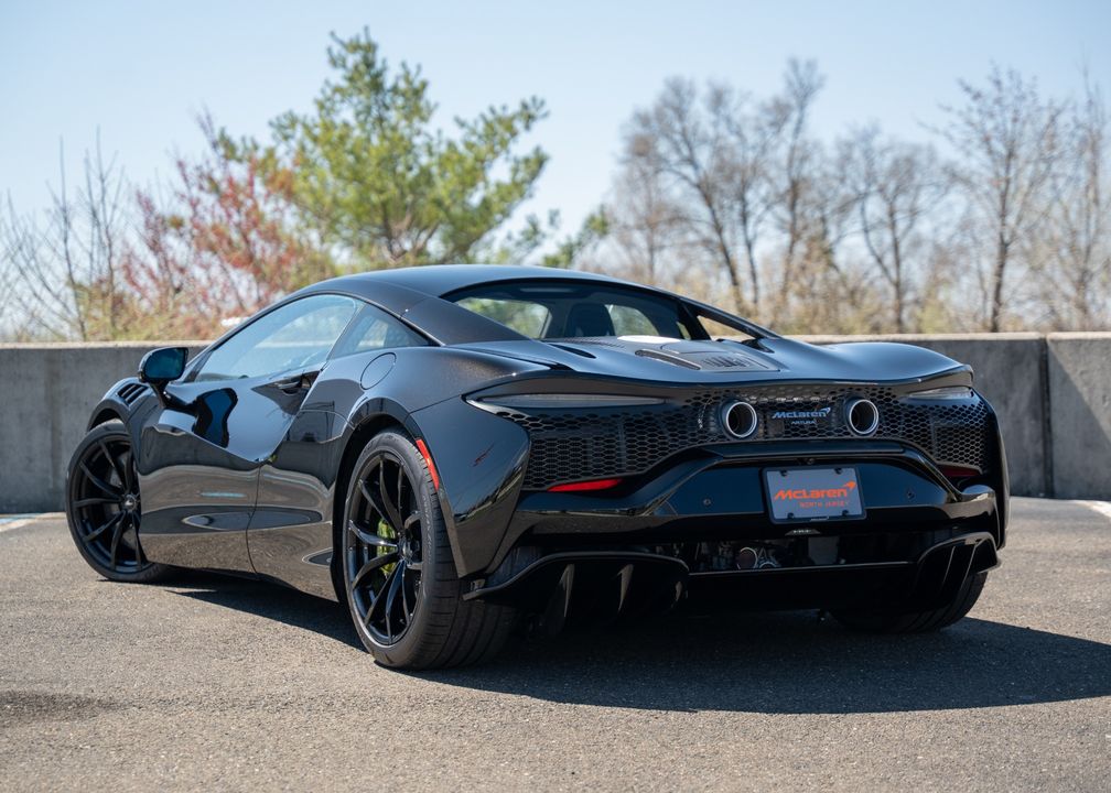 2025 McLaren Artura