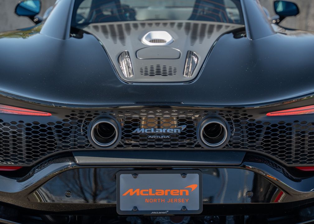 2025 McLaren Artura