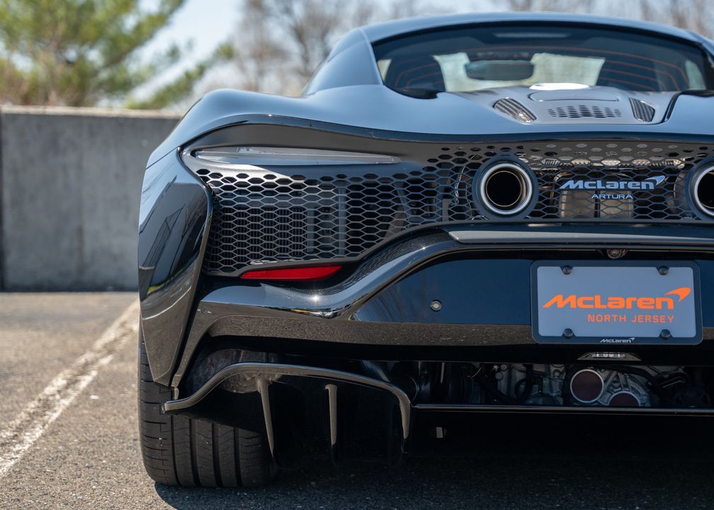 2025 McLaren Artura