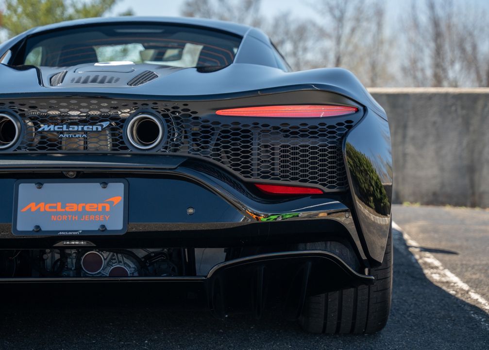 2025 McLaren Artura