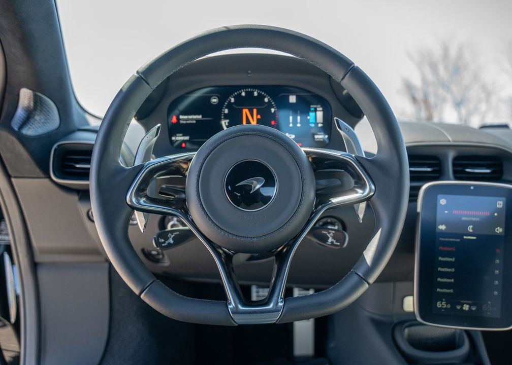 2025 McLaren Artura