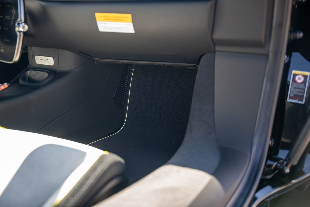 2025 McLaren Artura