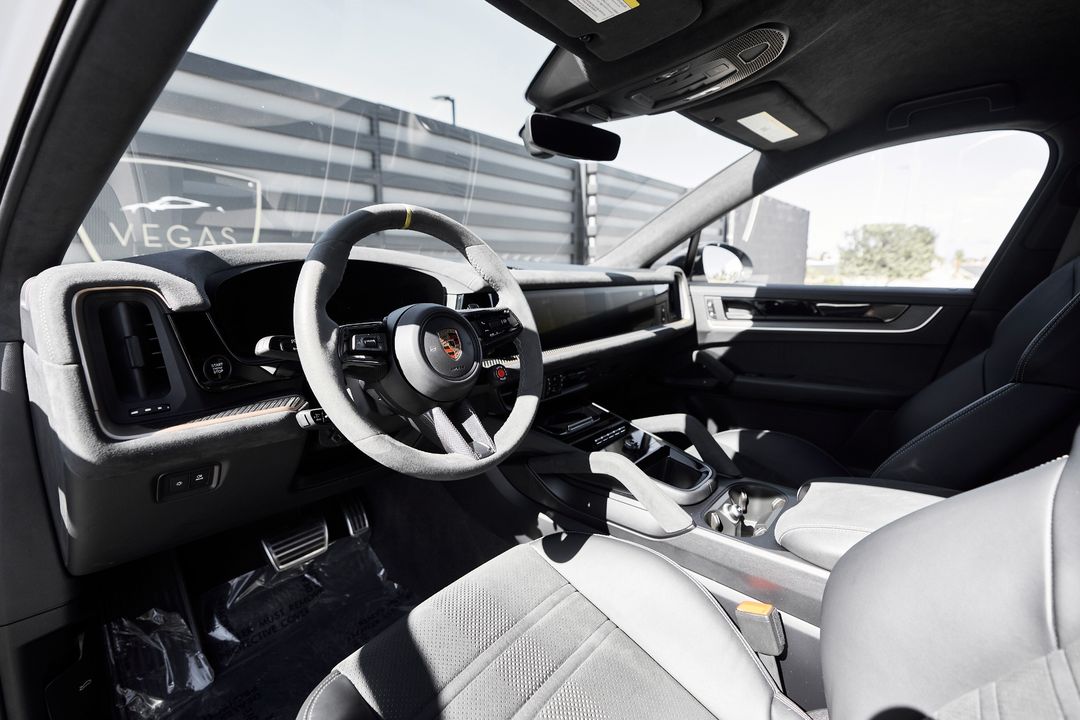 2024 Porsche Cayenne Coupe