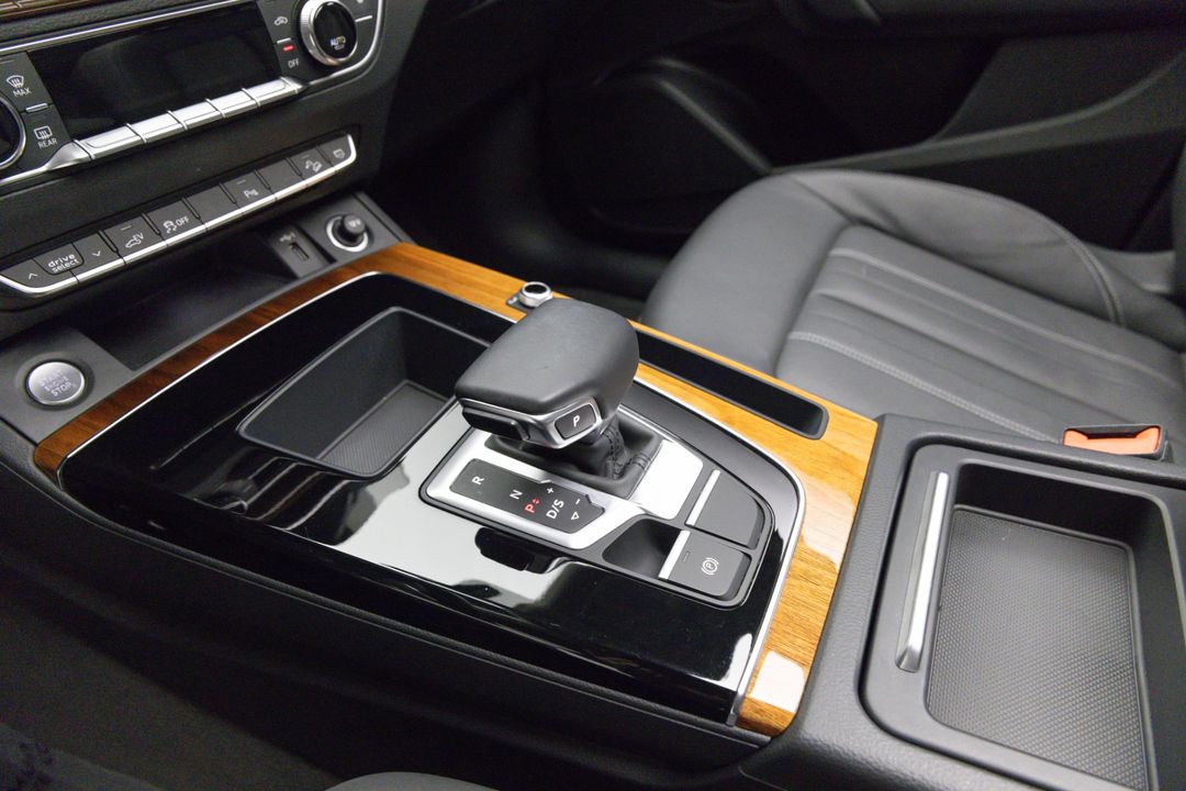 2021 Audi Q5 e quattro Premium 55 TFSI