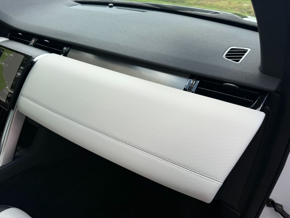 2024 Land Rover Discovery Sport