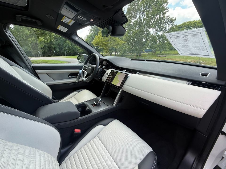 2024 Land Rover Discovery Sport