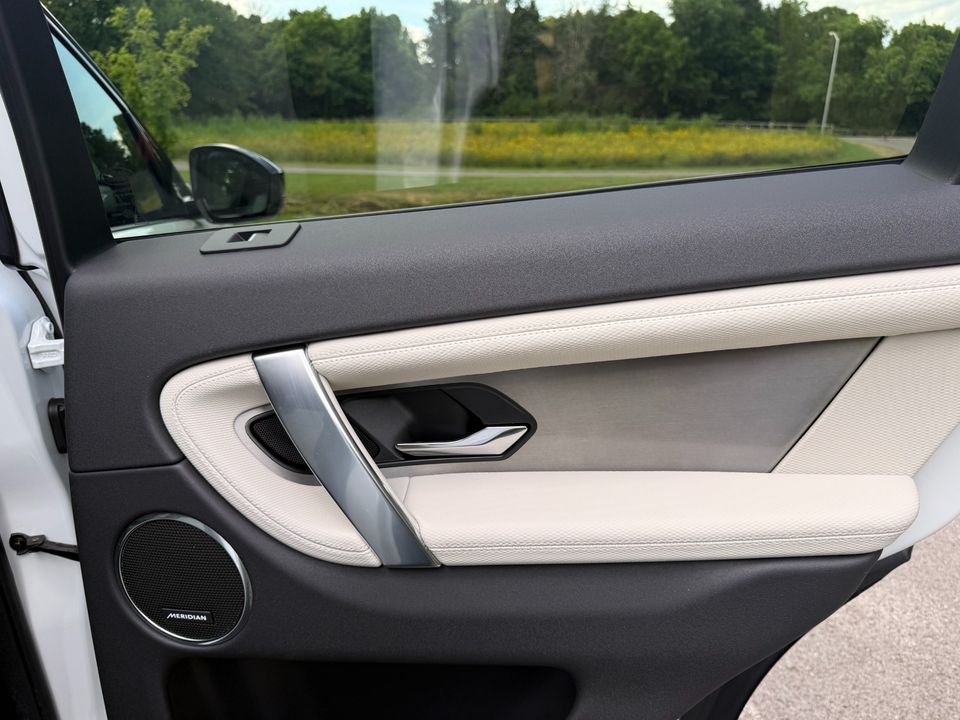 2024 Land Rover Discovery Sport