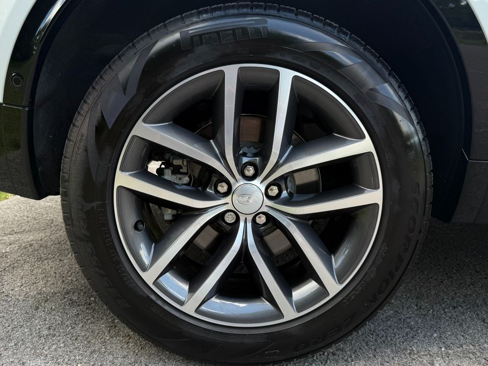2024 Land Rover Discovery Sport