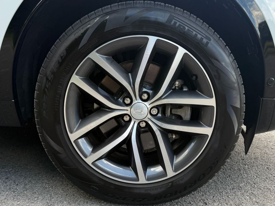 2024 Land Rover Discovery Sport