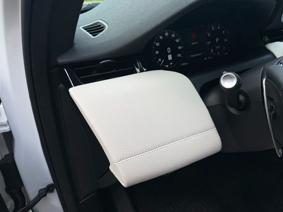 2024 Land Rover Discovery Sport