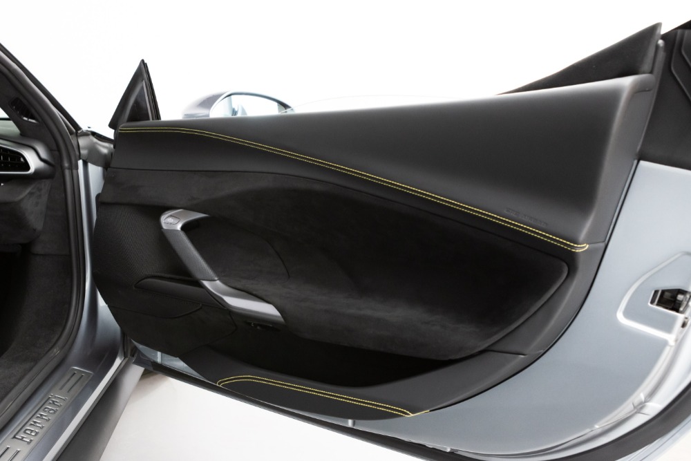 2024 Ferrari 296 GTS