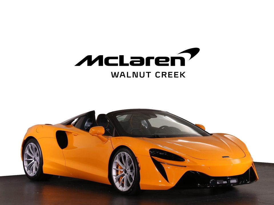 2025 McLaren Artura