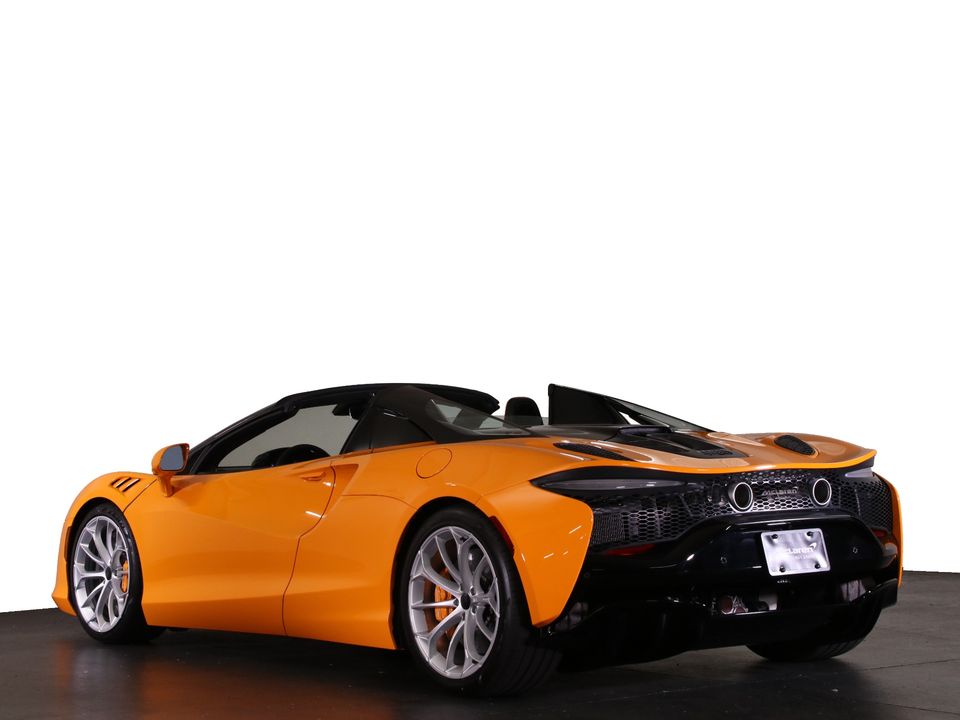 2025 McLaren Artura