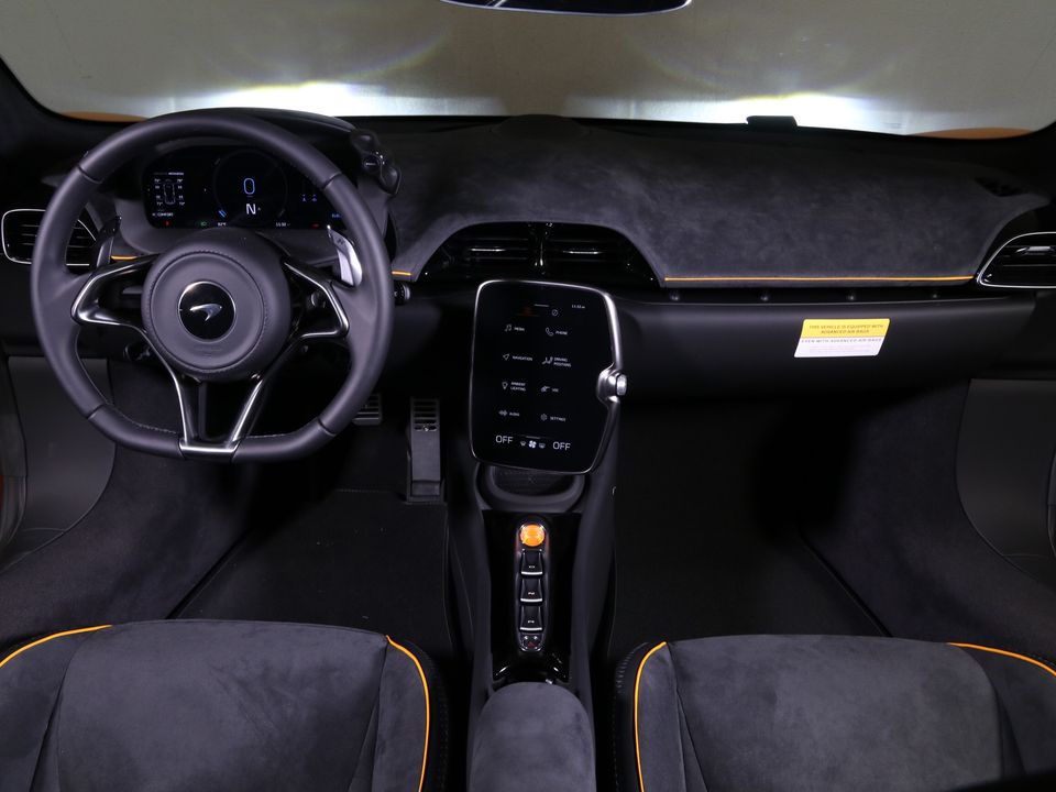 2025 McLaren Artura