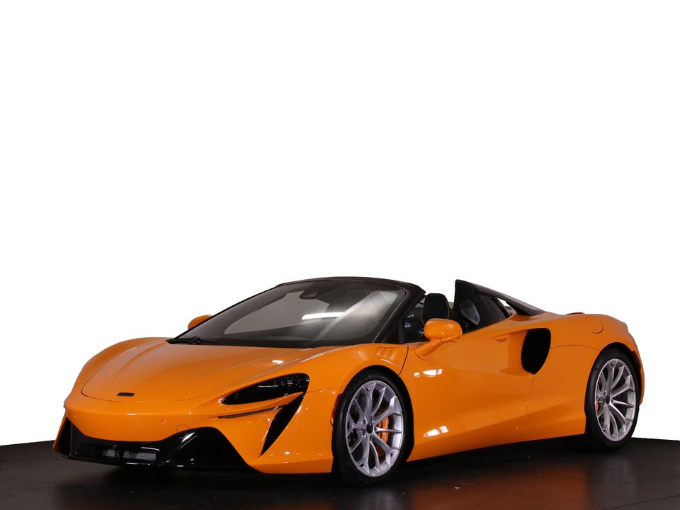 2025 McLaren Artura