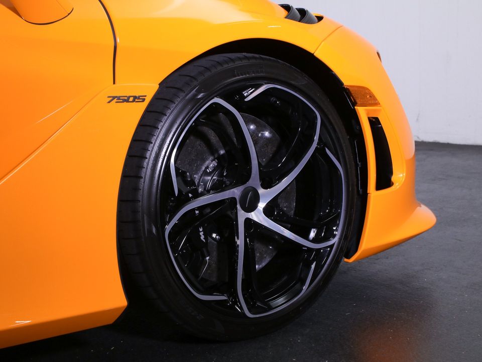 2025 McLaren 750S