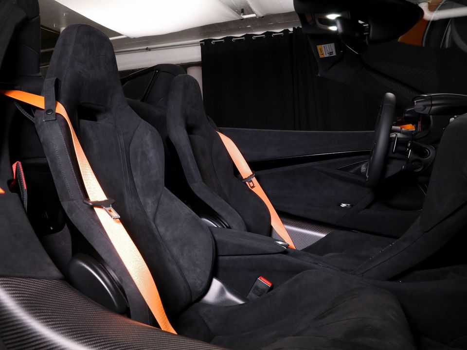 2025 McLaren 750S