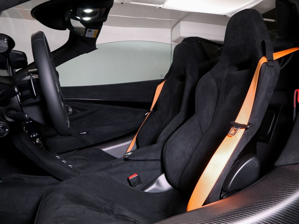 2025 McLaren 750S