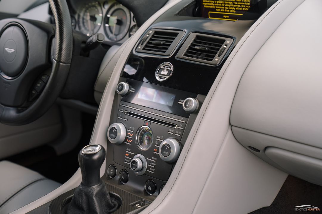 2015 Aston Martin V8 Vantage
