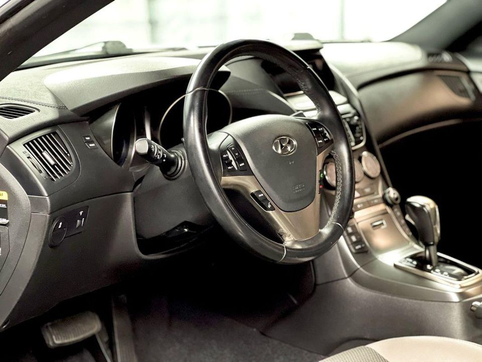 2016 Hyundai Genesis Coupe