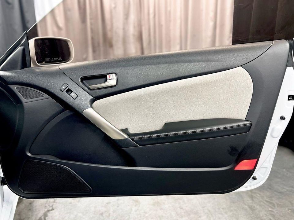 2016 Hyundai Genesis Coupe