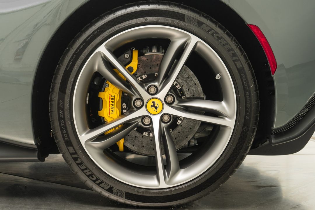 2023 Ferrari 296