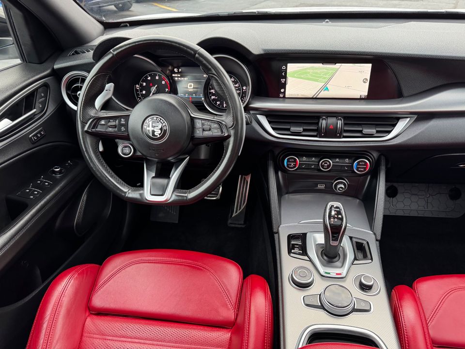 2022 Alfa Romeo Stelvio