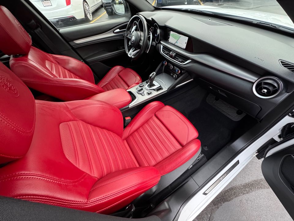 2022 Alfa Romeo Stelvio