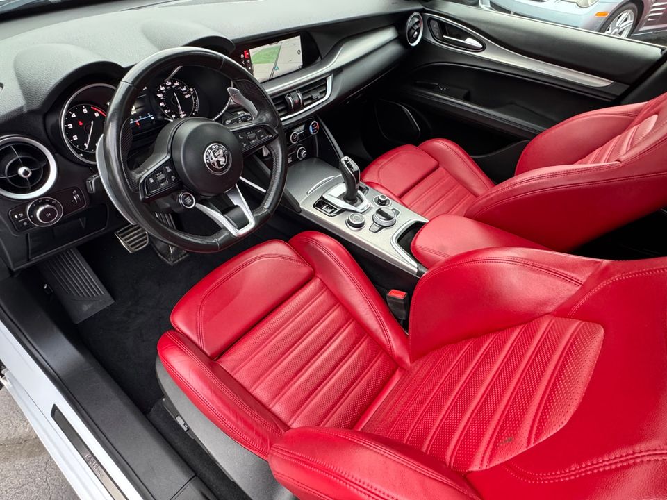 2022 Alfa Romeo Stelvio