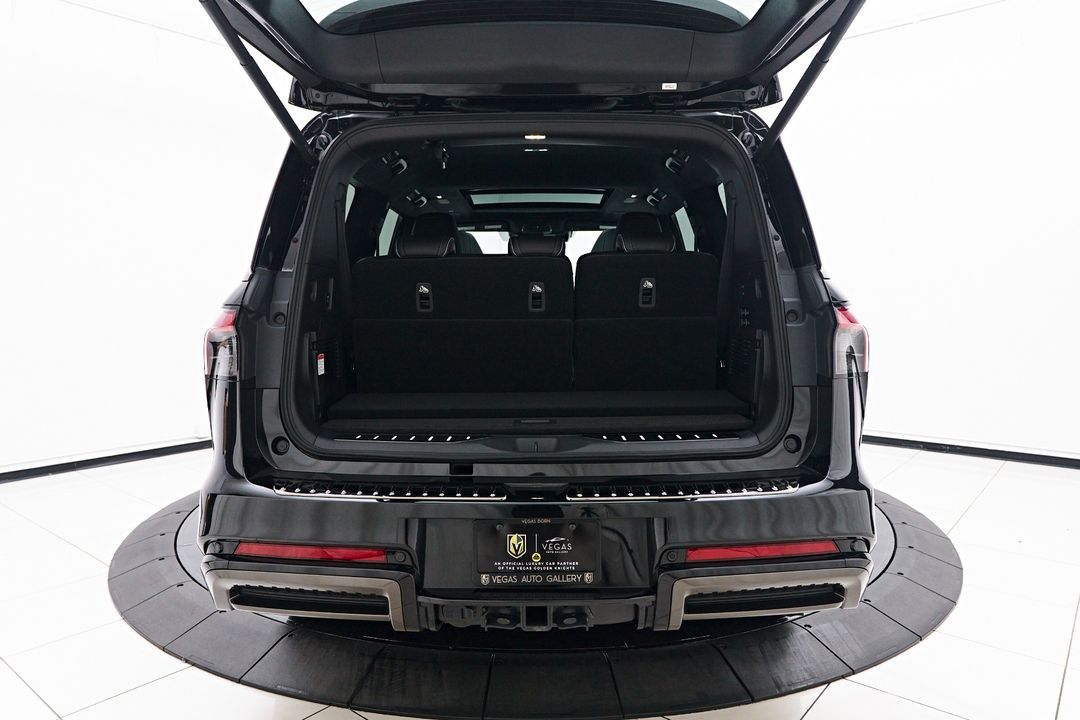 2025 INFINITI QX80