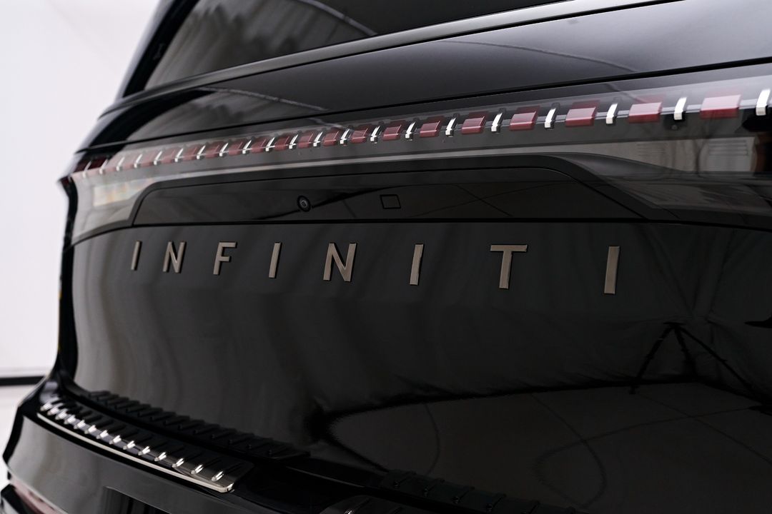 2025 INFINITI QX80