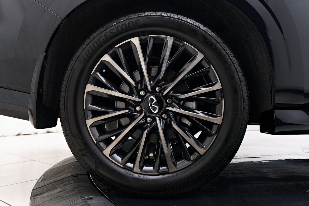 2025 INFINITI QX80