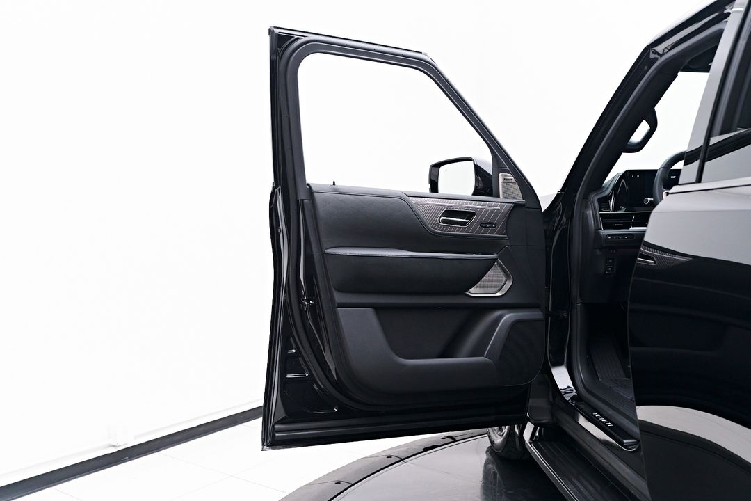 2025 INFINITI QX80