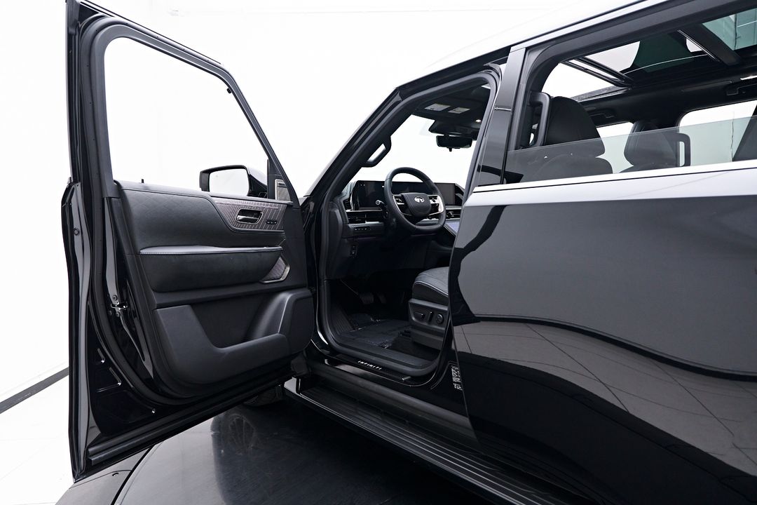 2025 INFINITI QX80